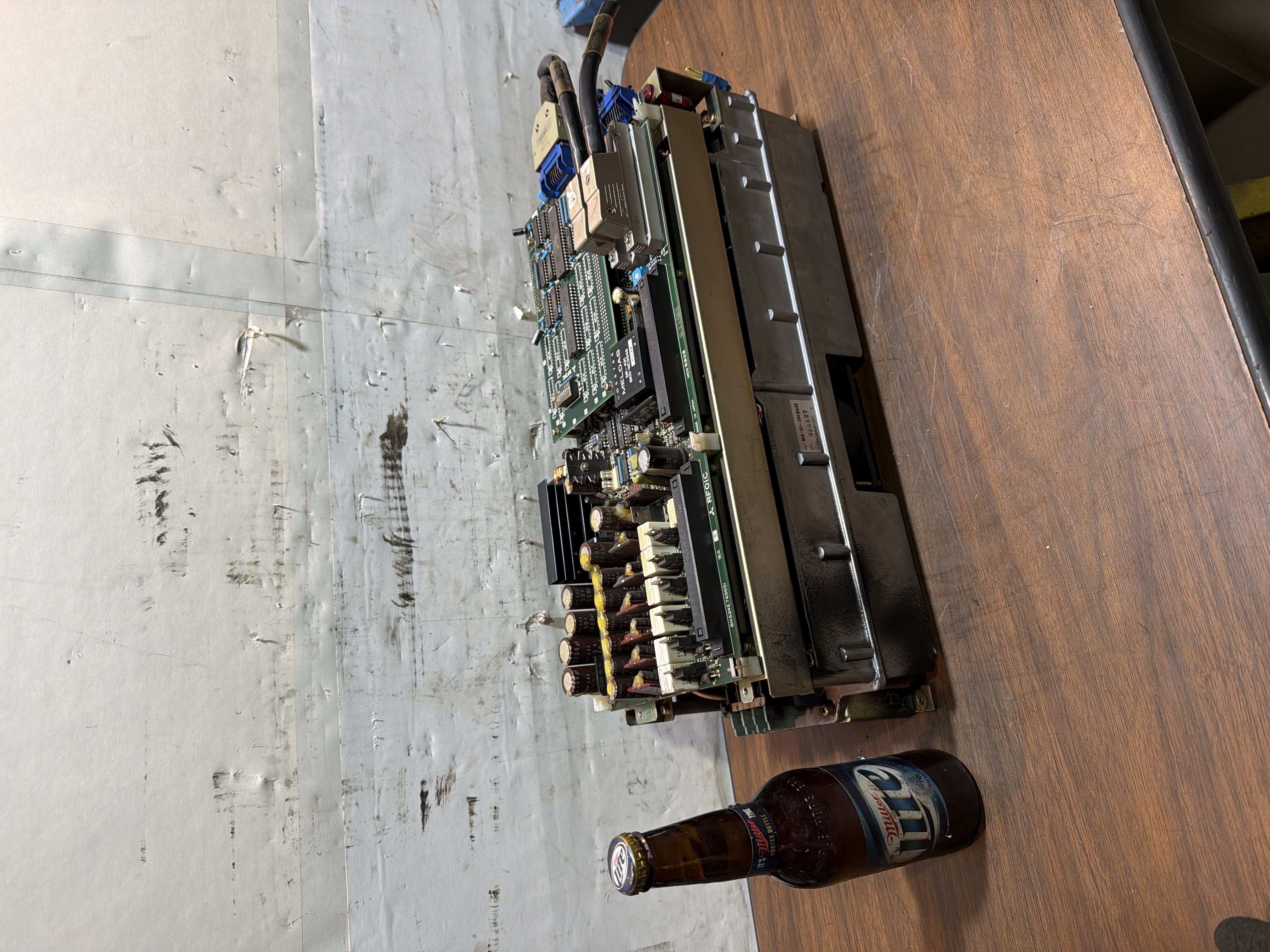Mitsubishi MR-S1-200-E01 Servo Drive MR-SI-200 BASE Mazak CNC