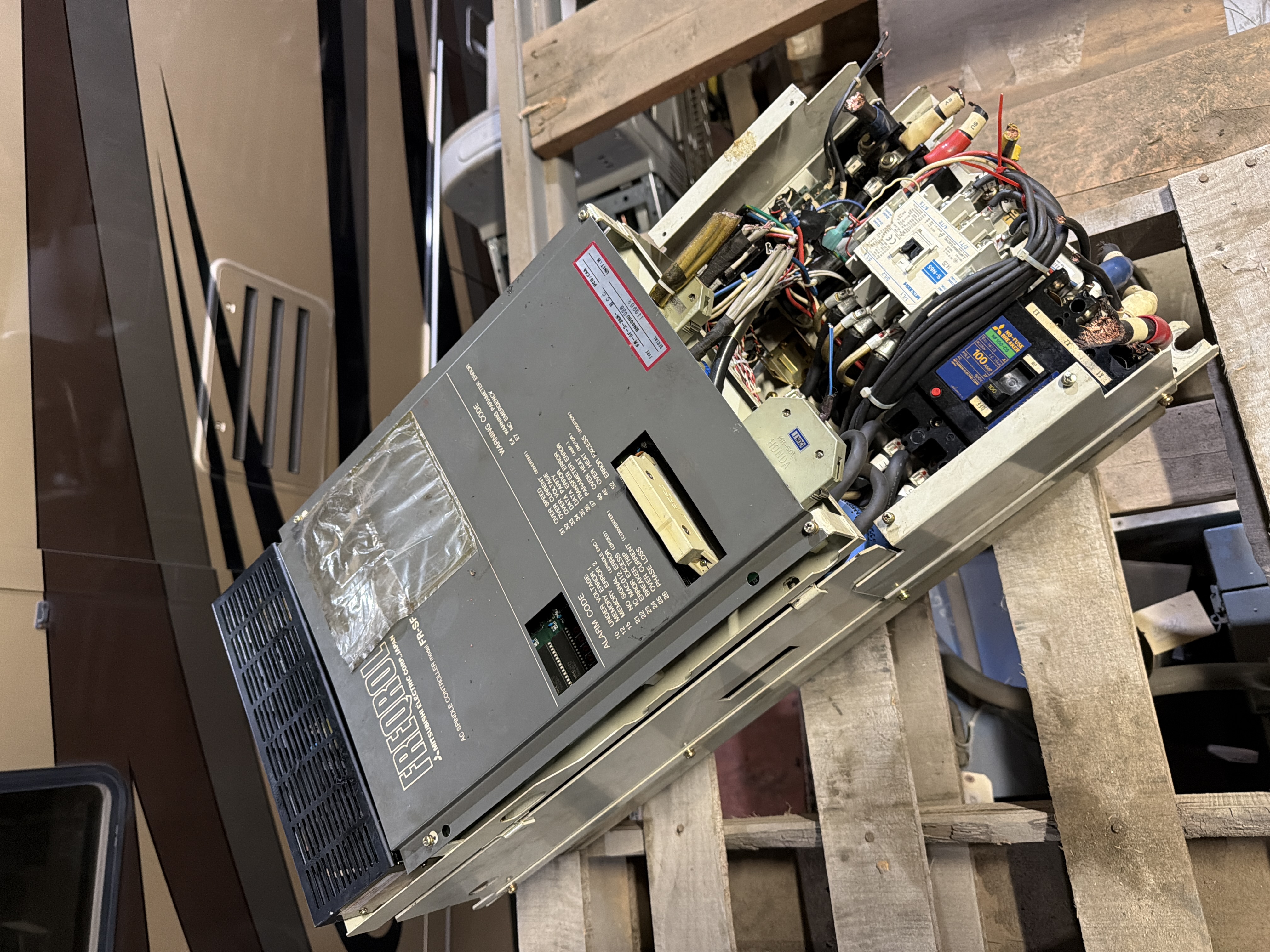 Mitsubishi Freqrol FR-SF-2-26K-BCG AC Spindle Controller Drive