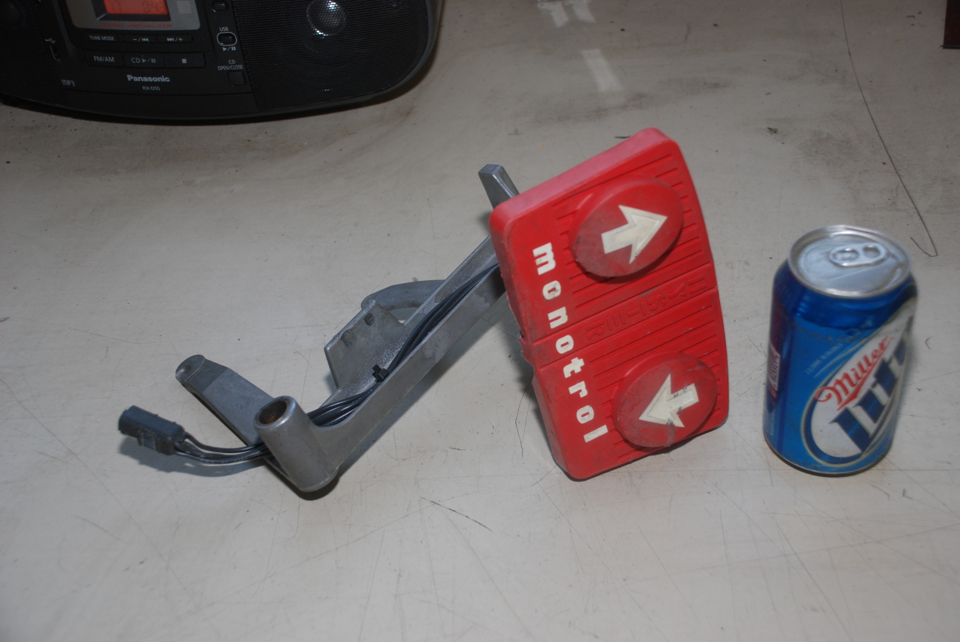 NEW, Hyster Forklift Monotrol Foot Pedal 325683