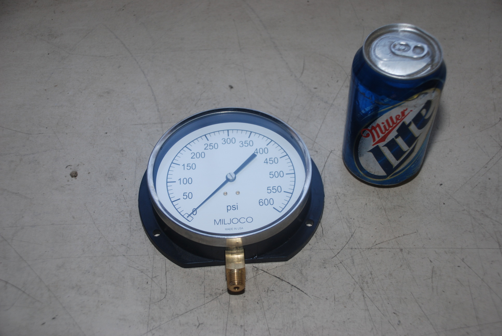 MILJOCO 600 Psi Pressure Gauge Made in USA 5"