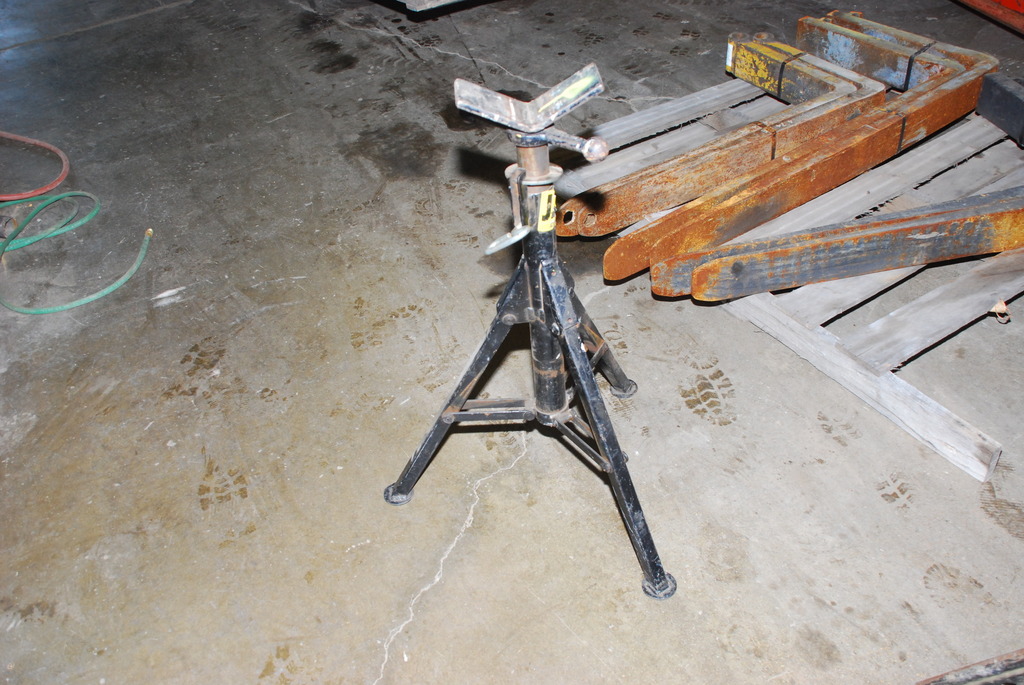 Sumner Pipe Jack Stand Tripod 2000 lb. capacity Made in USA