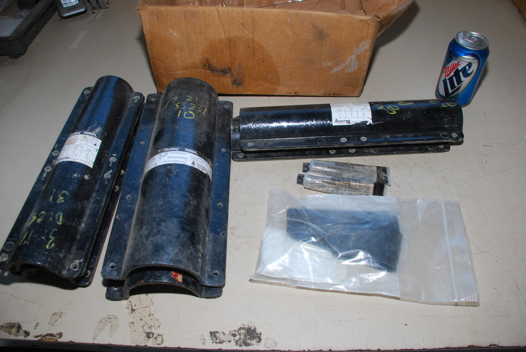 Dualoy 3000/L Fiberglass Pipe Fittings Set w/ Liquid Hardener Reactor