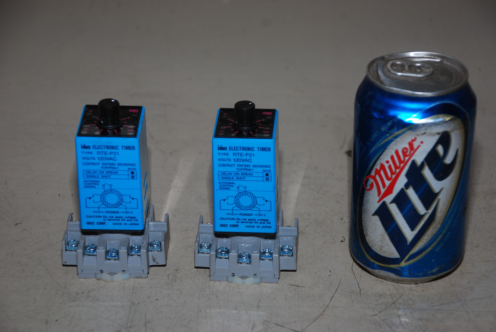 NEW, Idec Electronic Timer Relay RTE-P21 120VAC w/ Socket Base 6X156F