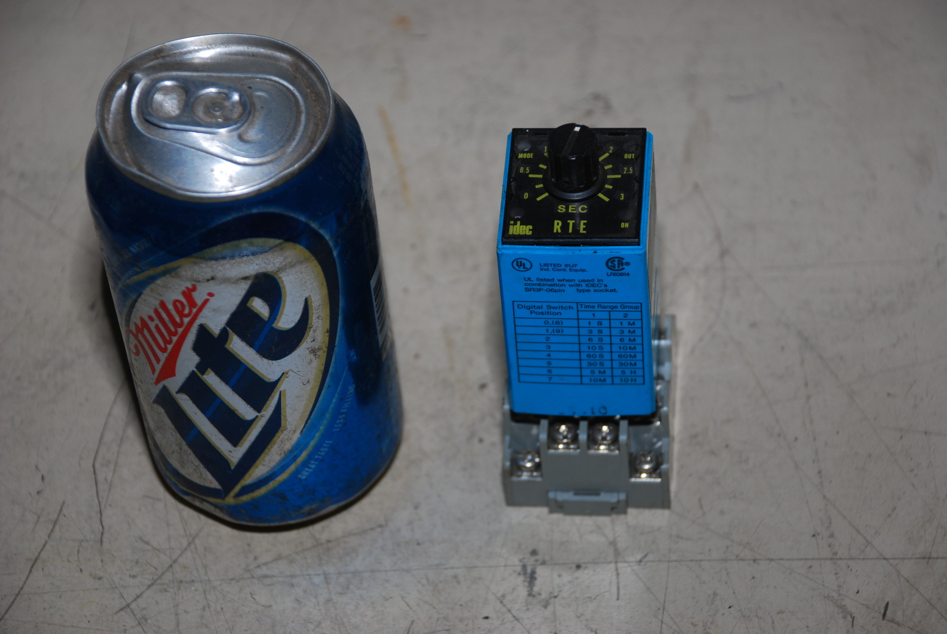 iDec Electronic Timer RTE-P21 12VAC/DC w/ Socket Base Made in Japan