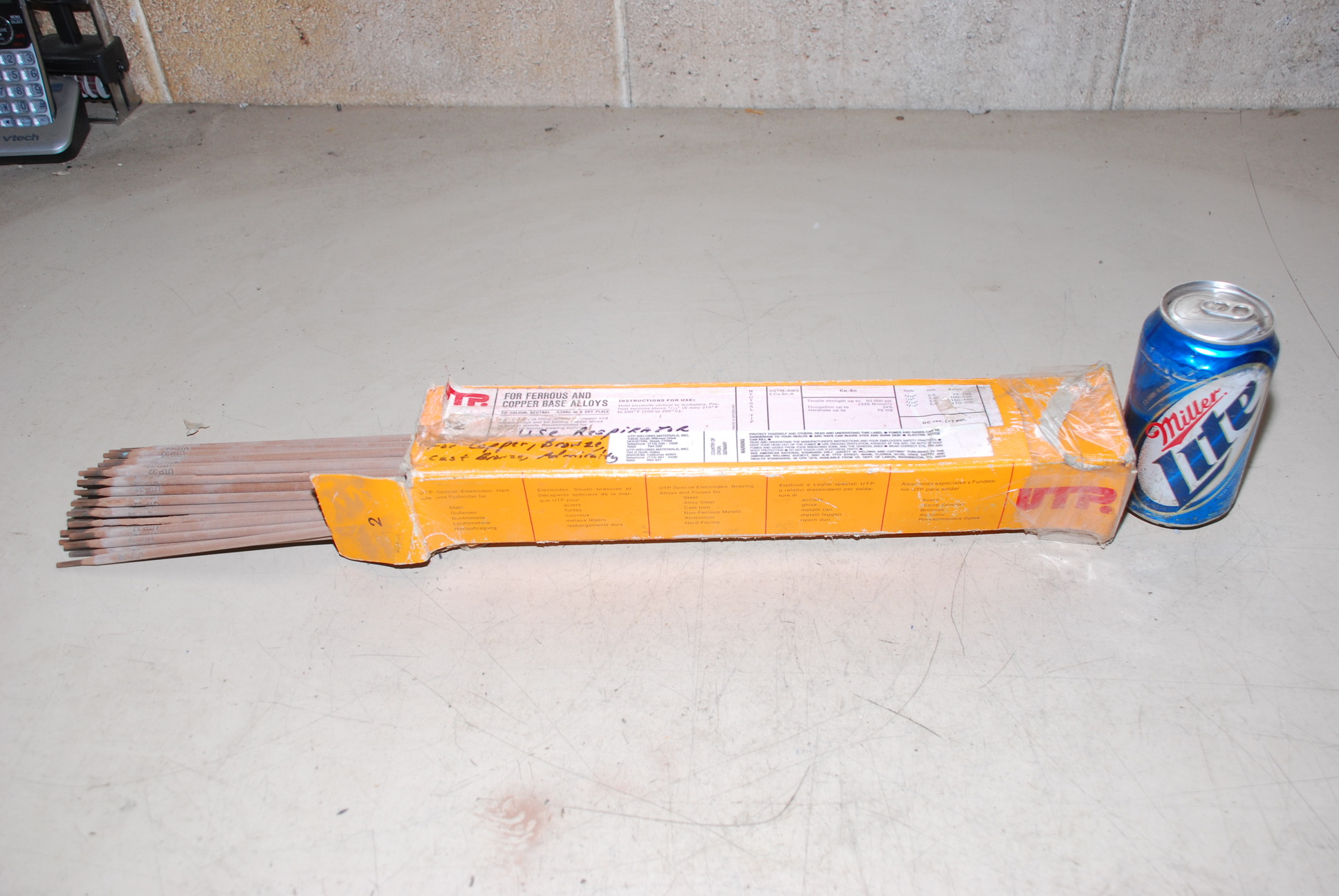 NEW, UTP 32 1/8" Welding Rods Neutral Tip ASTM-AWS E CuSn-A